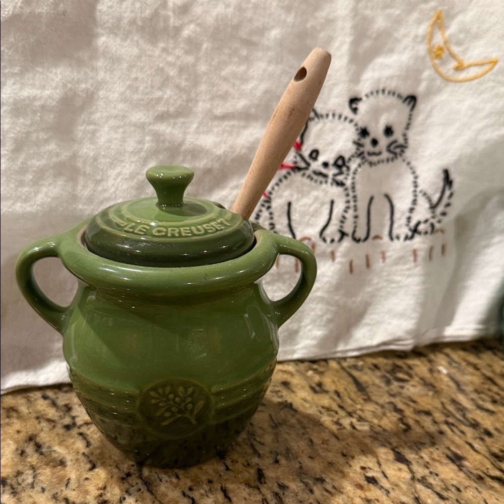 Le Creuset Olive Green Stoneware Pot with Lid original olive fork